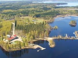 Paksuniemen Majatalo, hotel a Rääkkylä