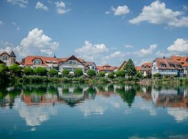 Seehotel Niedernberg - Das Dorf am See, Hotel am Strand in Niedernberg