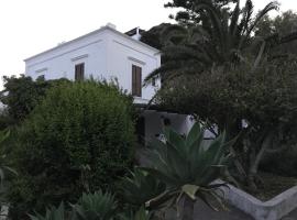 Casa Schicciola, nhà nghỉ dưỡng gần biển ở Stromboli