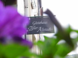 Gästehaus Zeller Altstadt, hotelli Zell an der Moselissa