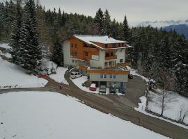 Hotel Pension Tyrol, hotel in Seefeld in Tirol