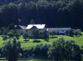 Ferienwohnung Huber, Unterkunft zur Selbstverpflegung in Engelhartszell