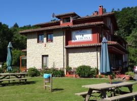 Hotel La Ercina, hotel v destinaci Intriago