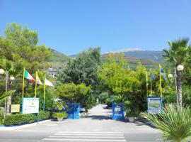 International Camping Village, hotel a Praia a Mare