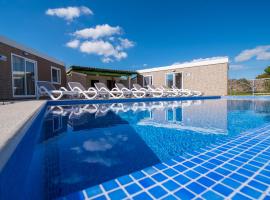 Mobile Homes Residence Ulika、クルクのホリデーパーク