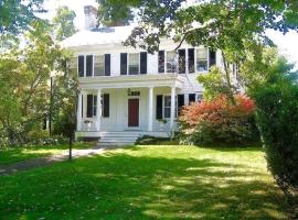 Millbrook Country House, vacation rental in Millbrook