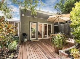 Garden Cottage St Kilda, hotel u gradu Melburn