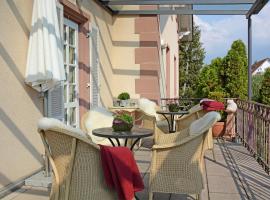 Hotel garni Kaiserstuhl، فندق في اهرنجن