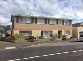 Big & Bright Guest House: Dunedin şehrinde bir otel