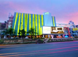 Whiz Prime Hotel Kelapa Gading, hótel í Jakarta