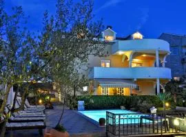 Villa Vanilla with Heated Pool