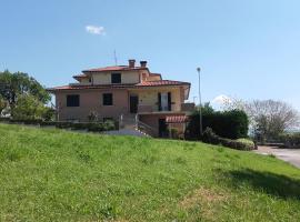 B & B Il Sicomoro, hotel in Montecarotto