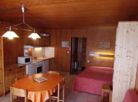 Le Champbourguet, apartment in Super Besse