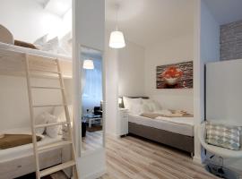 Familienstudio 27, hotel near Helmholtzplatz, Berlin