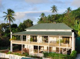 Surin villa, hotel in Surin Beach