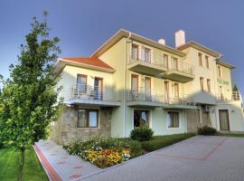 Jade Hotel-Ezüsthíd Hotel, khách sạn ở Veszprém