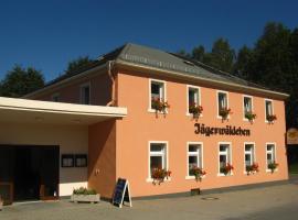 Gaststätte & Pension Jägerwäldchen, hotelli kohteessa Bertsdorf