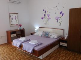Guest house Ivanka: Hvar şehrinde bir otel