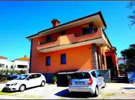 Orlando's Apartments OJ