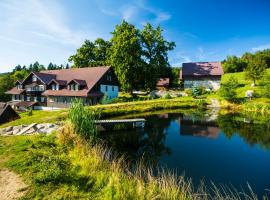 Chata Pod lipami, hotel en Rokytnice nad Jizerou