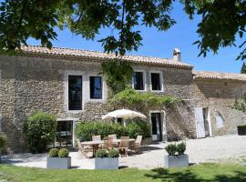 le mas de colongene, B&B din Faucon