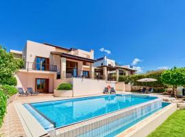 4 bedroom Villa Helidoni with private infinity pool, Aphrodite Hills Resort, hotell i Kouklia