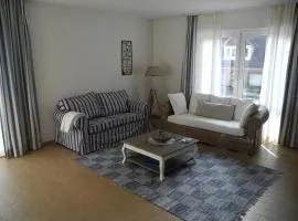 SEASIDE APARTMENTS - SUNNY BLUE