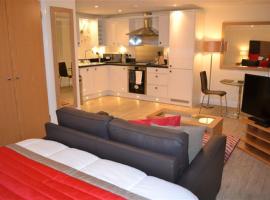 House of Fisher - Central Point, hotel in Basingstoke