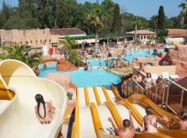 Camping Les Palmiers, hotell i Hyères