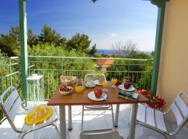 Maria Apartments, hotel en Lourdata