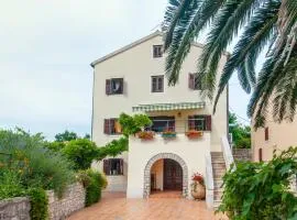 Family House Lana
