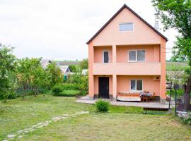 Guest House Cherepaha, homestay in Kamianets-Podilskyi