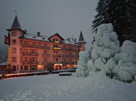 Franceschi Park Hotel, hotel a Cortina dʼAmpezzo
