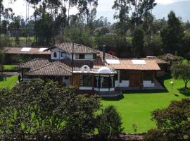 Zaysant Ecolodge, hotel with parking in Puembo