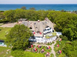 Romantik Hotel Fischerwiege, hotel v destinaci Ahrenshoop