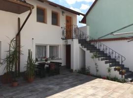 Feh&eacute;rh&aacute;z Alkalmi Sz&aacute;ll&oacute;