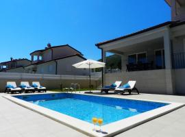 VILLA MARINE YourCroatiaHoliday – hotel w mieście Drenje