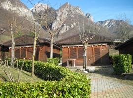 Camping Camplani, hotel in Zone