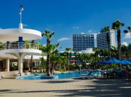 Spectacular Ocean View Apartment: Punta Blanca'da bir otel