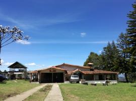 Al Bosque Hostel & Glamping, camping de luxe à Santa Elena