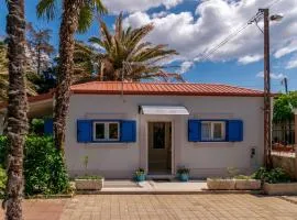 Beachfront House with Private Heated Jacuzzi and Garden Zadar