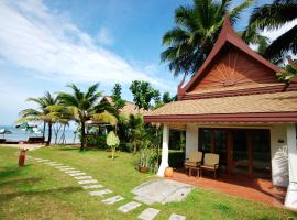 Ayara Villas - SHA Extra Plus, three-star hotel in Khao Lak