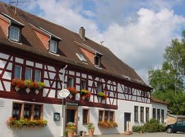 Landgasthof & Hotel "Zum Schwan" GmbH, pensionat i Trippstadt