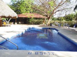 Hotel Rio Tempisque, hotel with parking in Nicoya