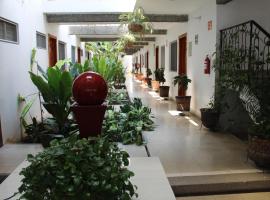 Hotel Casablanca Tuxtla，圖斯特拉古鐵雷斯的飯店