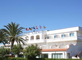 Hotel San Remo - All Inclusive - Fronte Mare - Spiaggia Privata, hotel in Martinsicuro