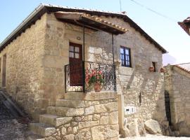 Casa do Balcao, Ferienhaus in Castelo Novo