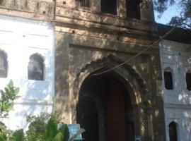 Labboo'z Café and Lodge, lodge in Maheshwar