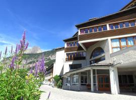 VVF Queyras，塞拉克塞拉克滑雪學校（Ceillac Ski School）附近的飯店