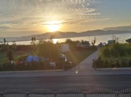 Sunrise Hotel & Camping, hotel in Struga